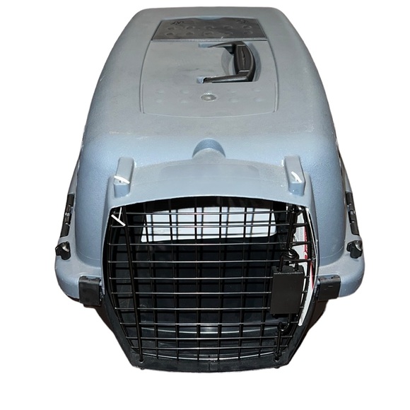 Aspen Pet Dog Nwt Aspen Pet Porter Plastic Dog Cat Kennel Poshmark